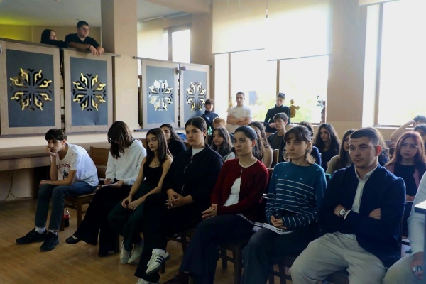 ბაკურიანში ახალგაზრდული ბანაკი „პიროვნული განვითარება- მოქალაქეობრივი პასუხისმგებლობის საფუძველი“  გაიხსნა