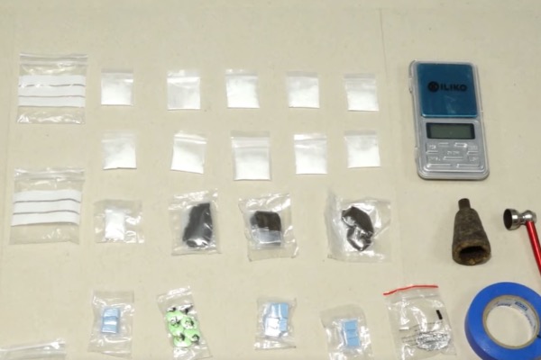 90 შეკვრა „ტეტრაჰიდროკანაბინოლი“ და 33 ძირი კანაფი - პოლიციამ 4 პირი დააკავა