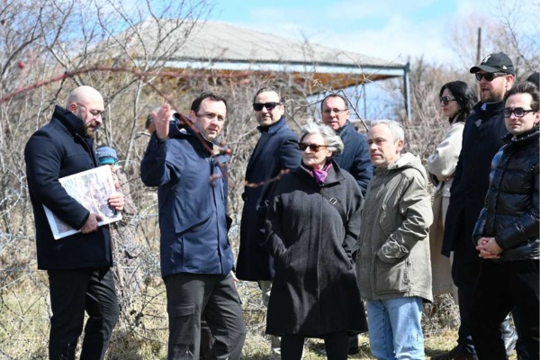 ლევან მახაშვილი და ეუთო-ს საპარლამენტო ასამბლეის პრეზიდენტი საოკუპაციო ხაზთან, სოფელ ხურვალეთში იმყოფებოდნენ