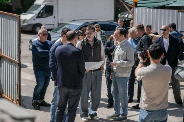 კახა კალაძემ კალოუბნის ქუჩა N18-ში მიმდინარე სამშენებლო სამუშაოები დაათვალიერა