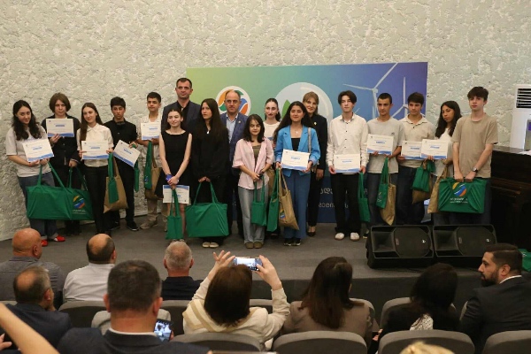 პროექტის - „ ელექტროენერგიის გზა დაბადებიდან ჩვენამდე“  ფარგლებში ყვარლისა და  თელავის სკოლების მოსწავლეები დაჯილდოვდნენ