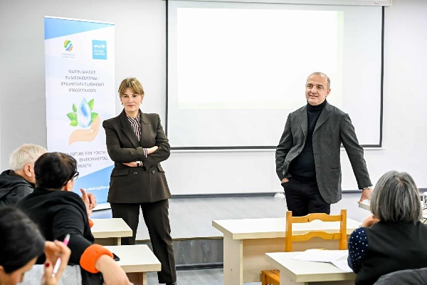 ენერგეტიკის სასწავლო ცენტრისწარმომადგენლები ქუთაისის სკოლების დირექტორებს შეხვდნენ