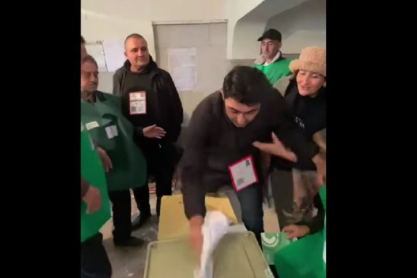 მარნეულში, საარჩევნო ყუთში ბიულეტენების ჩაყრის ფაქტზე დაკავებულებს წინასწარი პატიმრობა შეეფარდათ