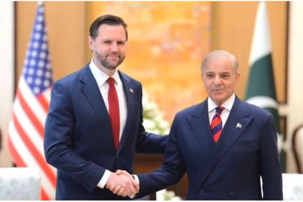 ჯეი დი ვენსი ისლამაბადში პაკისტანის პრემიერ-მინისტრს, შეჰბაზ შარიფს შეხვდა