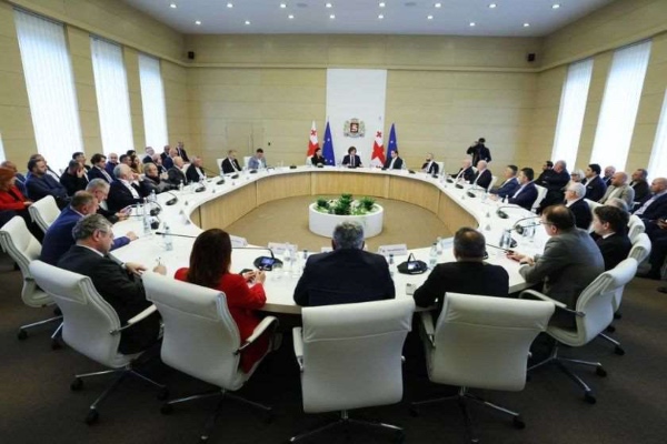 ირაკლი კობახიძე ბიზნესსექტორის წარმომადგენლებს შეხვდა