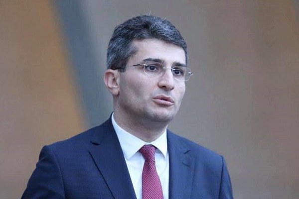 „არც უიმედოდ უნდა ვიყოთ, არც ზედმეტად იმედიანად“- მდინარაძე ტრამპის ინაუგურაციაზე