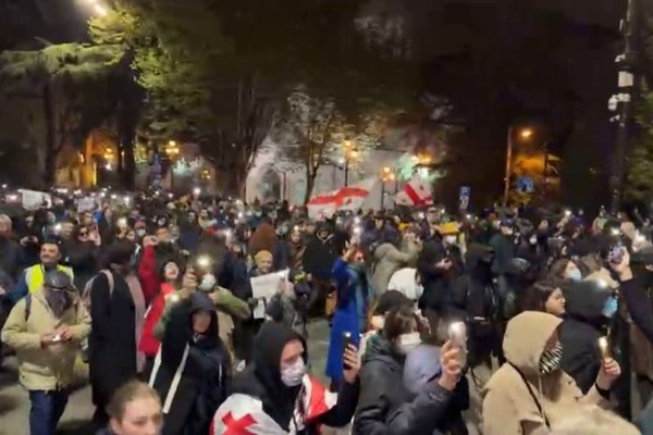 უწყვეტი პროტესტის 140-ე დღე - რუსთაველის გამზირი გადაკეტილია