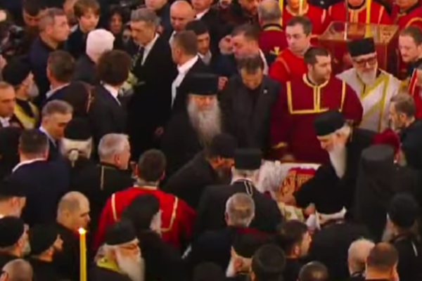 ბიძინა ივანიშვილი სამებაში მივიდა