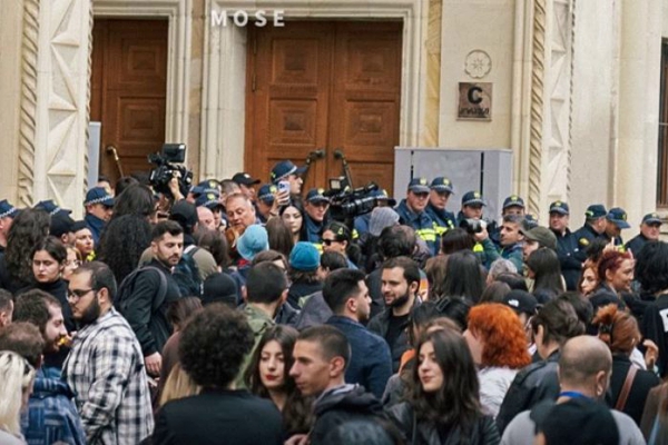 12 საათიდან, 