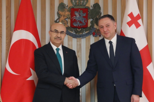 შინაგან საქმეთა მინისტრი თურქეთის ეროვნული პოლიციის უფროსს შეხვდა