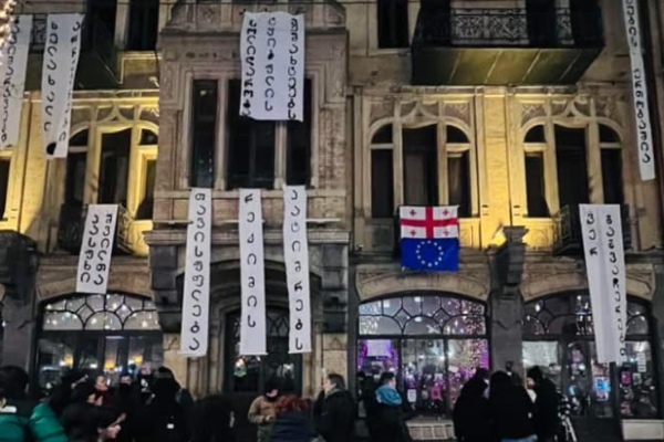 თეატრალური უნივერსიტეტის რექტორმა მიიღო გადაწყვეტილება, რომ სტუდენტებს სტატუსი არ შეუწყვიტოს- ადმინისტრაცია